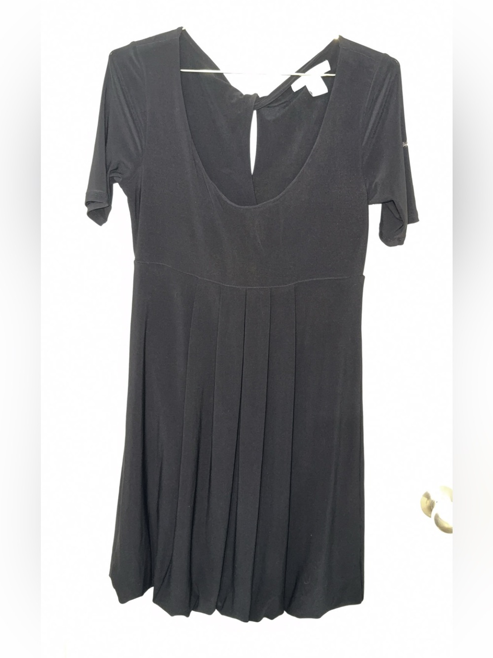 White House Black Market Black Pleated Short Sleeve Dress